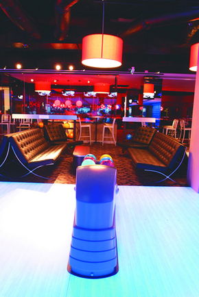 Strike Bowling Bar - EQ - Attractions Brisbane 3