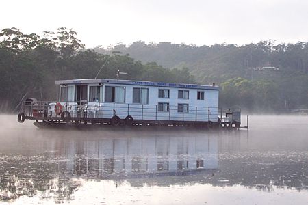 Clyde River Houseboats - Attractions Brisbane 1
