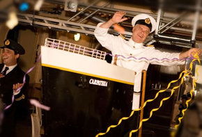 Titanic Theatre Restaurant - Attractions Brisbane 2
