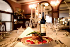 Titanic Theatre Restaurant - Attractions Brisbane 3
