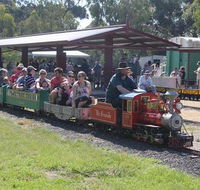 Altona Miniture Railway - Attractions Brisbane