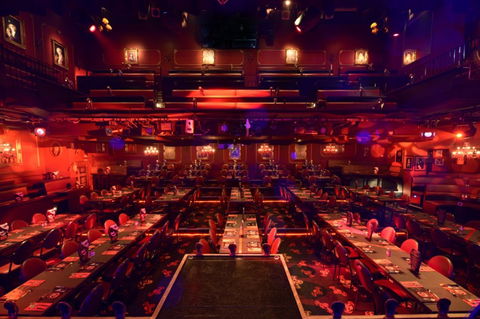 Draculas Cabaret Restaurant - Attractions Brisbane 1