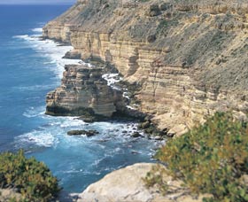 Island Rock And Natural Bridge - Attractions Brisbane 0