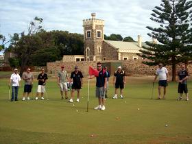Glanville Hall Par 3 Golf Course - Attractions Brisbane 0