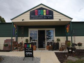 Artel Gallery And Giftware - Attractions Brisbane 0