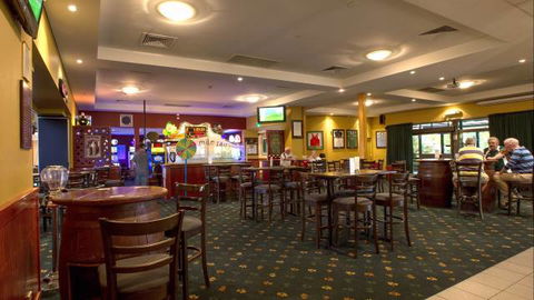 Canberra Irish Club - Attractions Brisbane 1