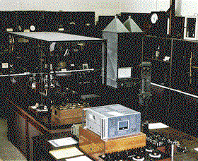 UQ Physics Museum - Attractions Brisbane 0