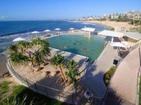 Kings Beach - Beachfront Salt Water Pool - Attractions Brisbane 0