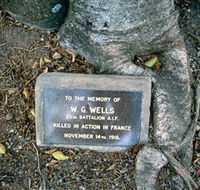Eumundi War Memorial - Attractions Brisbane