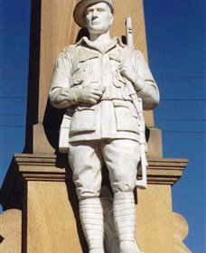 Beaudesert War Memorial - Attractions Brisbane 0