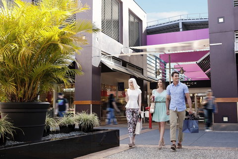 Harbour Town Outlet Shopping Centre - Attractions Brisbane 3
