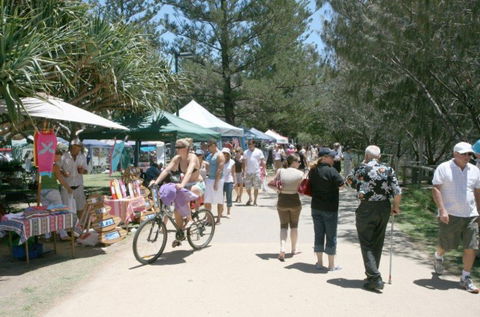 Broadbeach Beachfront Markets - Attractions Brisbane 5