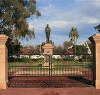 Dalby War Memorial and Gates - Attractions Brisbane