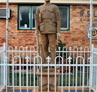 Soldier Statue Memorial Chinchilla - Attractions Brisbane