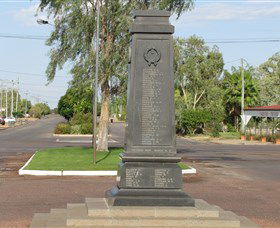 Winton War Memorial - Attractions Brisbane 0