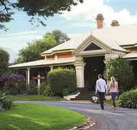 Historical Walk Through Russell Street - Attractions Brisbane