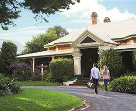 Historical Walk Through Russell Street - Attractions Brisbane 0