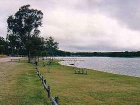 Storm King Dam - Attractions Brisbane 0