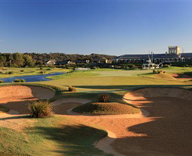 Eagle Ridge Golf Course - Attractions Brisbane 0