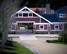 Ocean Eight Vineyard & Winery - Attractions Brisbane 0