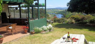 Nicholson River Winery - Attractions Brisbane 1