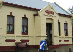 Drysdale Community Craft Shop - Attractions Brisbane 0