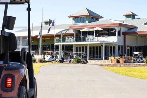 Club Catalina - Attractions Brisbane 4