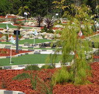 18 Hole Mini Golf - Club Husky - Attractions Brisbane