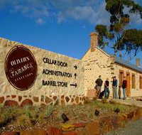 Oliver's Taranga Vineyard - Attractions Brisbane