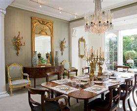 The Johnston Collection - Attractions Brisbane 1