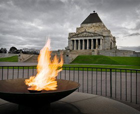 Shrine Of Remembrance - Attractions Brisbane 1