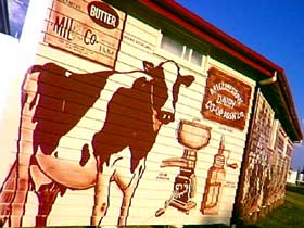 Historical Mural Series - Attractions Brisbane 2