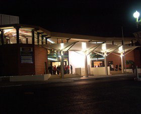 Bathurst Memorial Entertainment Centre - Attractions Brisbane 0