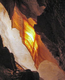 Careys Cave - Attractions Brisbane 1