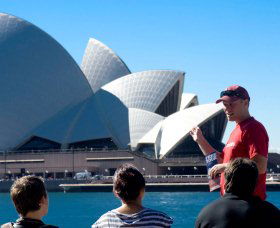 Peek Tours Sydney - Attractions Brisbane 1