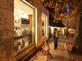 Matilda Bookshop - Attractions Brisbane 2
