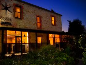 Cocos Hair And Day Spa - Attractions Brisbane 0