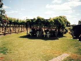 Bonneyview Winery And Restaurant - Attractions Brisbane 2