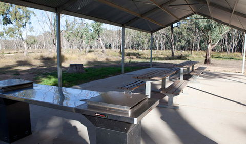 Yanga Woolshed Picnic Area - Attractions Brisbane 0