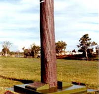 The Flood Memorial or The Stump - Attractions Brisbane