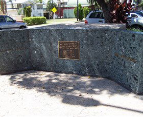 Emerald War Memorial - Attractions Brisbane 2