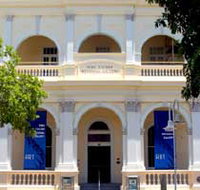 Perc Tucker Regional Gallery - Attractions Brisbane