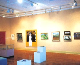 Griffith Regional Art Gallery - Attractions Brisbane 0