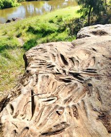 Terramungamine Rock Grooves - Attractions Brisbane 0