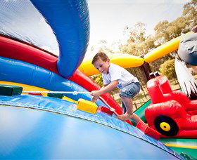 Savannah Visitor Plaza, Taronga Western Plains Zoo Dubbo - Attractions Brisbane 5