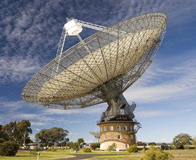 CSIRO Parkes Radio Telescope - Attractions Brisbane 0