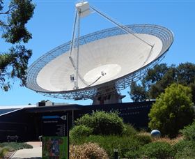 CSIRO Parkes Radio Telescope - Attractions Brisbane 5