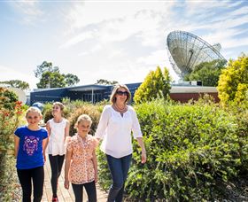 CSIRO Parkes Radio Telescope - Attractions Brisbane 4