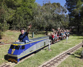 Willans Hill Miniature Railway - Attractions Brisbane 0