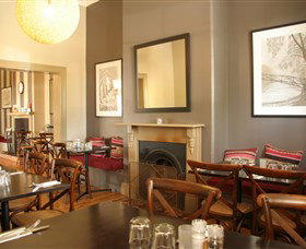 Gerry's @ The Commercial Hotel - Attractions Brisbane 1